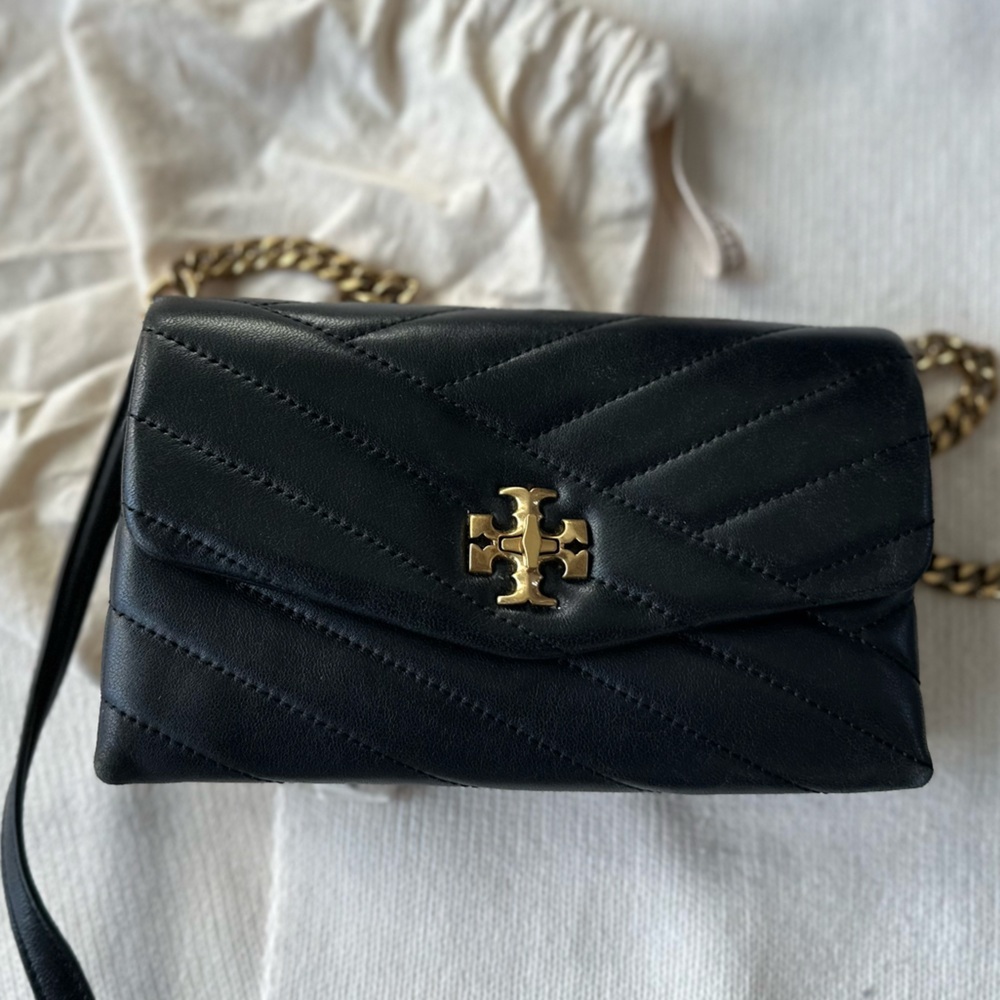 KIRA CHEVRON CHAIN WALLET